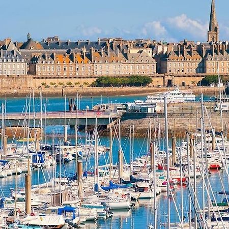 Charmante Maison A Evran Proche Dinan Et St Malo. Exteriér fotografie