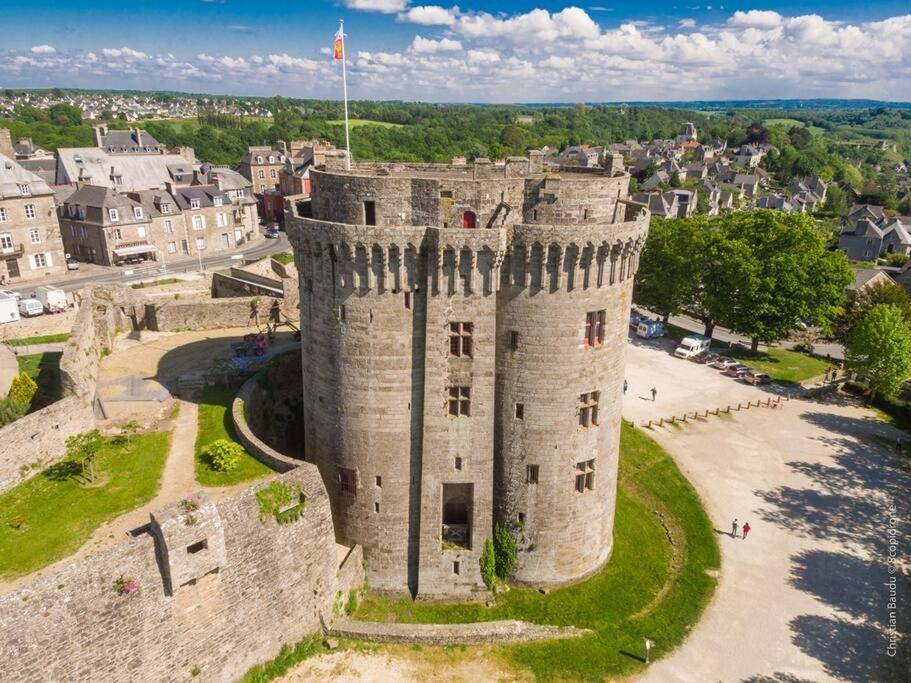 Charmante Maison A Evran Proche Dinan Et St Malo. Exteriér fotografie